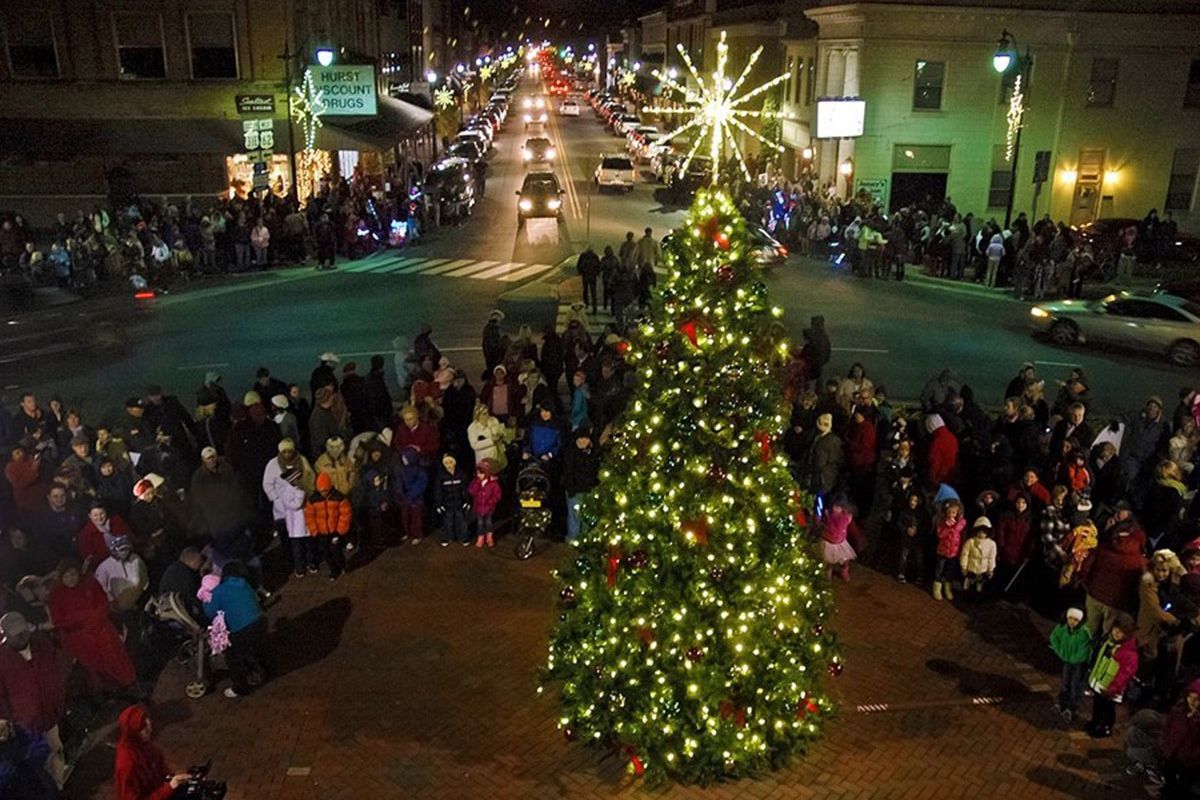 Bardstown Christmas Parade 2022 Bright lights, big displays for Christmas Kentucky Living